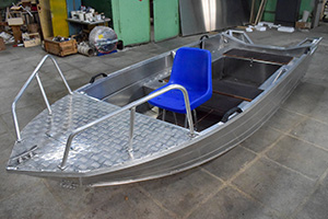 Алюминиевая лодка "Алюмакс-415Р" Алюминиевая лодка Алюмакс-415Р